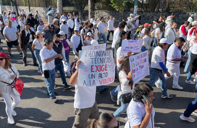 Critican a José Luis Urióstegui por abandonar Cuernavaca en medio de crisis de inseguridad