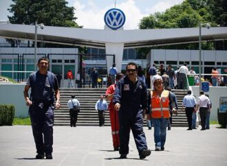 Posible huelga en VW Puebla: Trabajadores y sindicato en negociación clave en CDMX