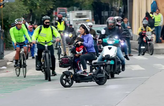 Neza pide regulación de uso de scooters al congreso del Estado de México